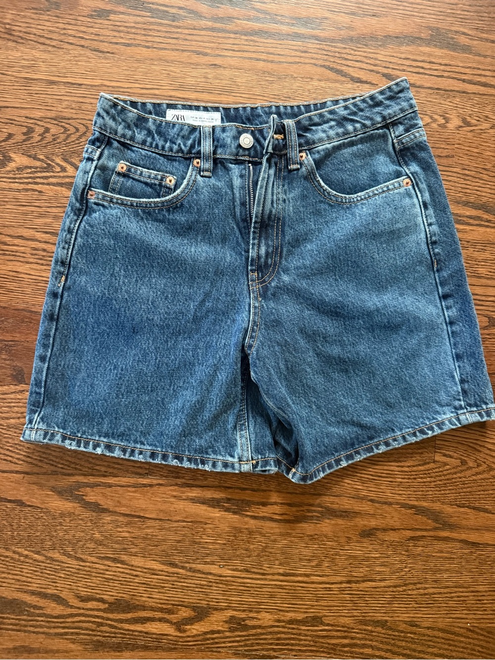 CLASSIC DENIM SHORTS